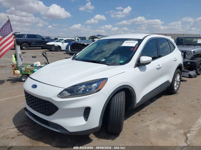 Ford ESCAPE SE 2020 1FMCU0G64LUB13308 Image 2