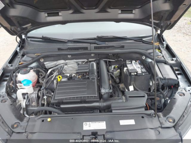 3VWDB7AJ1JM245915 Volkswagen Jetta 1.4t Se/1.4t Wolfsburg Edition