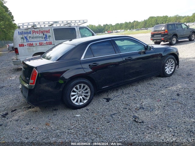 Chrysler 300 2014 2C3CCAAG4EH128061 Image 4