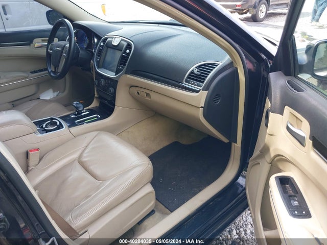 Chrysler 300 2014 2C3CCAAG4EH128061 Image 5