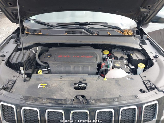 3C4NJDBB9JT455507 Jeep Compass Latitude 4x4