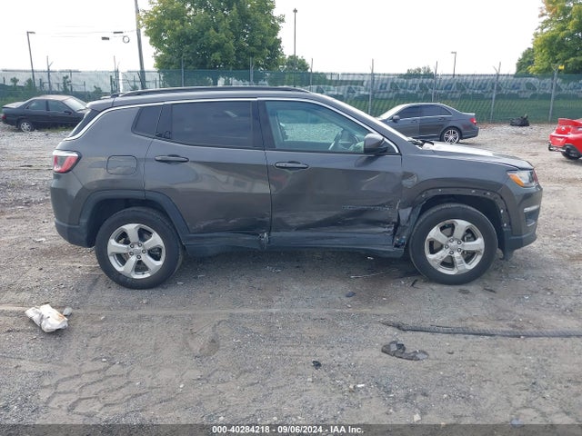 3C4NJDBB9JT455507 Jeep Compass Latitude 4x4