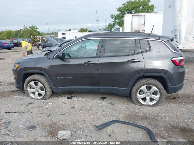 Jeep Compass Latitude 4x4 2018 3C4NJDBB9JT455507 Image 14