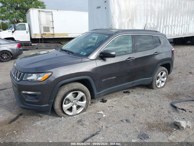 3C4NJDBB9JT455507 Jeep Compass Latitude 4x4