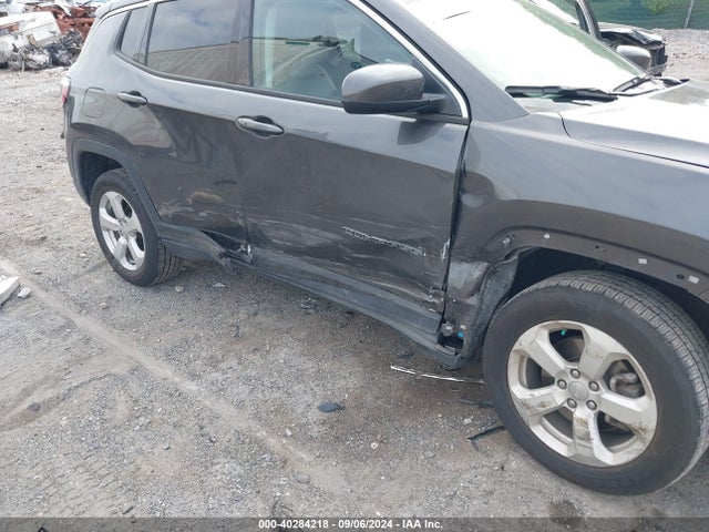 3C4NJDBB9JT455507 Jeep Compass Latitude 4x4