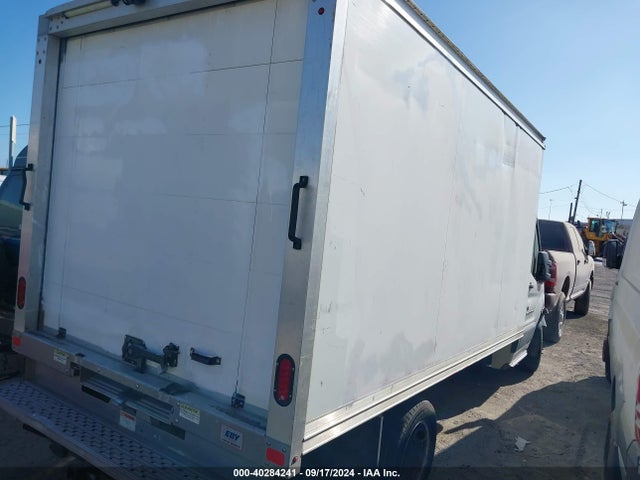 1FDBF8ZM7JKA69717 Ford Transit