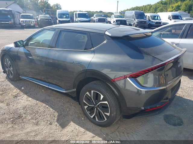 KIA Ev6 Wind 2023 KNDC34LA8P5610063 Image 3