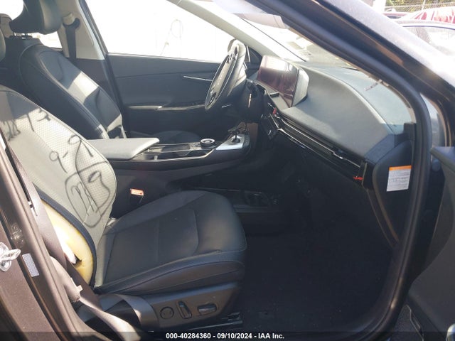 KIA Ev6 Wind 2023 KNDC34LA8P5610063 Image 5