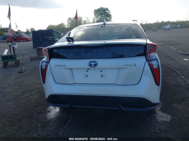 JTDKARFU0G3520633 Toyota Prius Four Touring