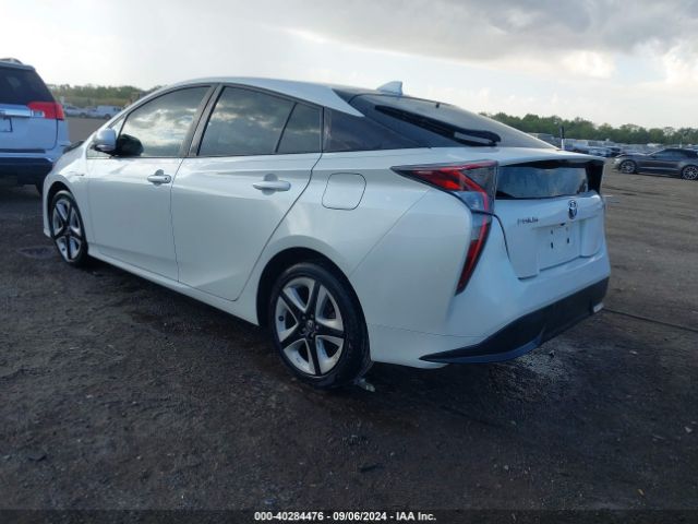 JTDKARFU0G3520633 Toyota Prius Four Touring