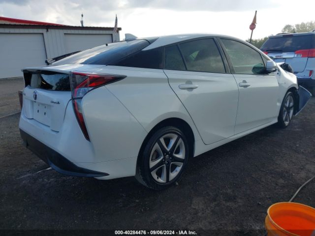 JTDKARFU0G3520633 Toyota Prius Four Touring