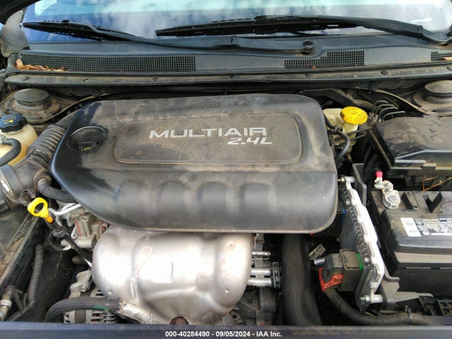 1C3CCCAB5GN178445 Chrysler 200