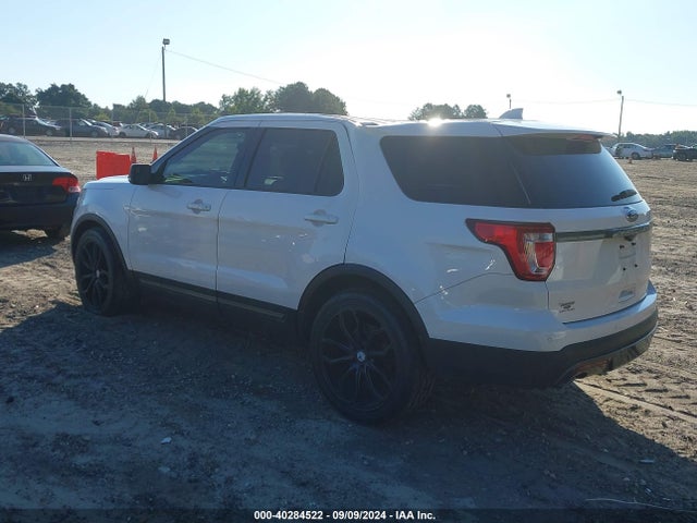 Ford EXPLORER XLT 2017 1FM5K7D84HGD49279 Image 3