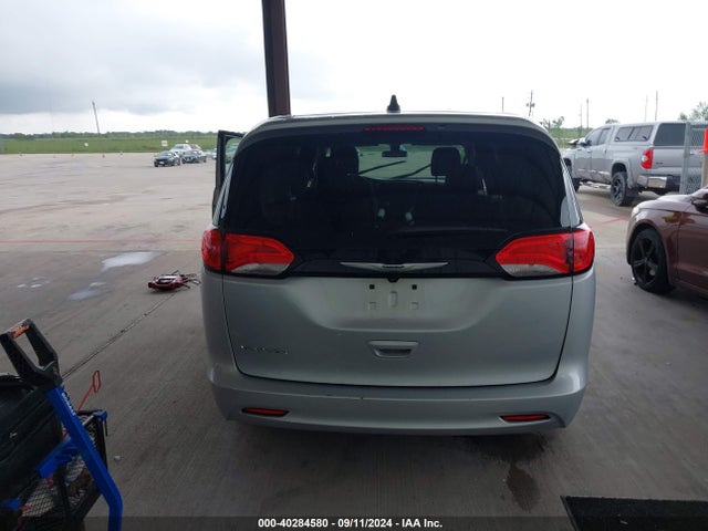 2C4RC1CGXNR204959 Chrysler Voyager Lx