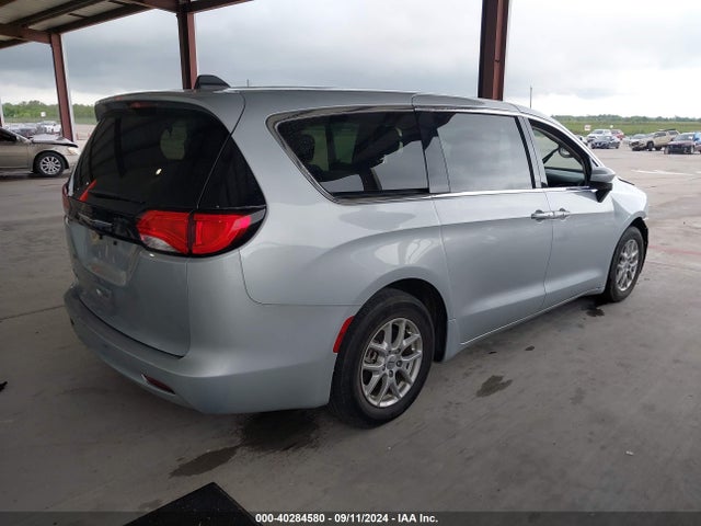 2C4RC1CGXNR204959 Chrysler Voyager Lx