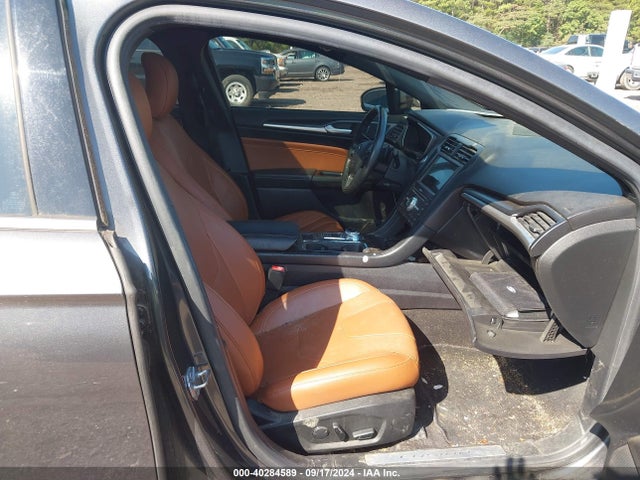 Ford Fusion Titanium 2019 3FA6P0D91KR119893 Image 5