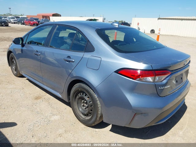 Toyota COROLLA LE 2022 5YFEPMAE5NP279963 Image 3