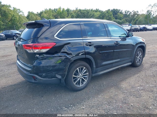 Toyota Highlander Xle 2019 5TDJZRFH0KS594553 Image 4