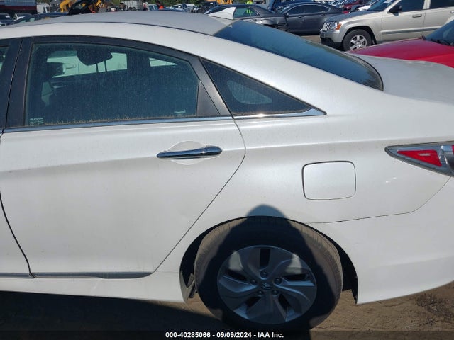 Hyundai SONATA HYBRID 2014 KMHEC4A4XEA114400 Image 6