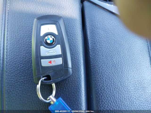 BMW 528i Xdrive 2014 WBA5A7C58ED617758 Image 11