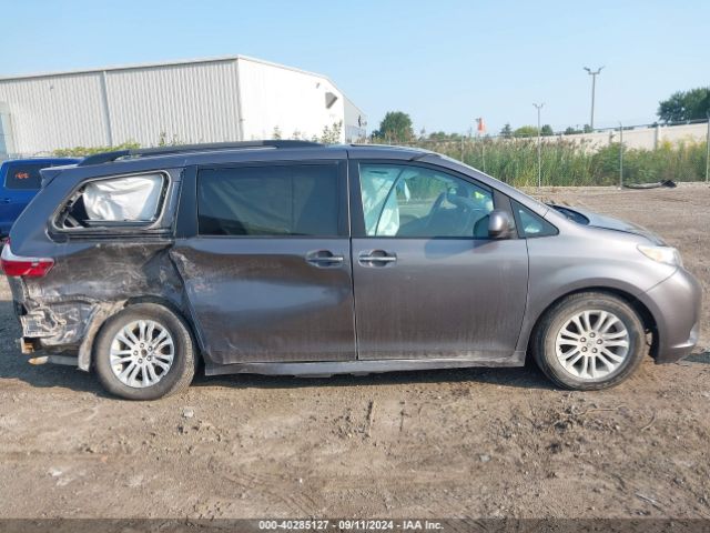 5TDYK3DC3FS621614 Toyota Sienna Xle Premium 8 Passenger