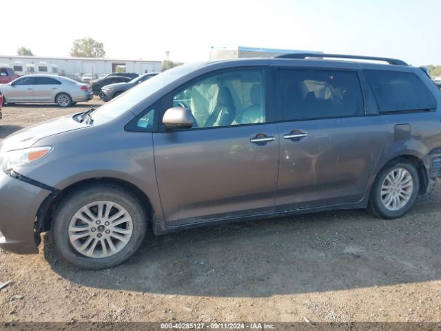 5TDYK3DC3FS621614 Toyota Sienna Xle Premium 8 Passenger