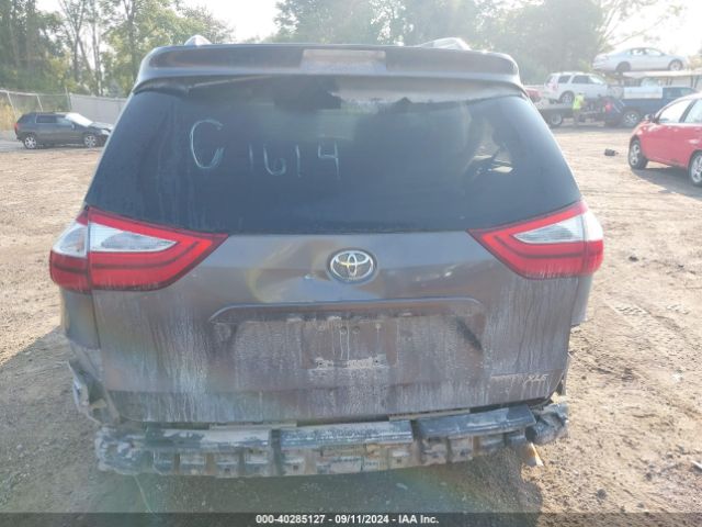 5TDYK3DC3FS621614 Toyota Sienna Xle Premium 8 Passenger