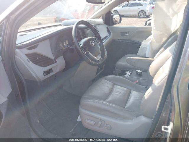 5TDYK3DC3FS621614 Toyota Sienna Xle Premium 8 Passenger
