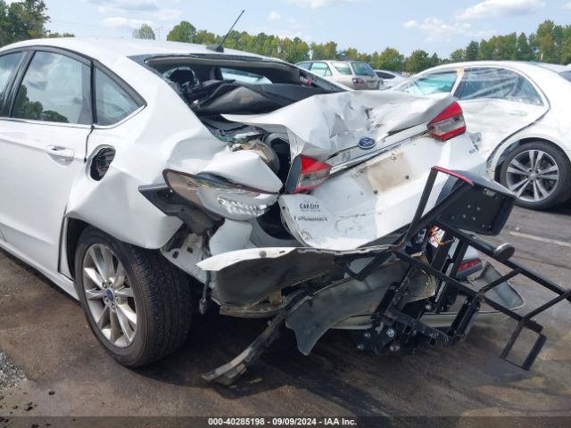 3FA6P0H70HR125637 Ford FUSION SE