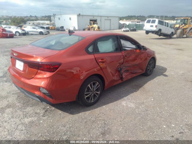 3KPF24AD9RE705588 KIA Forte Lxs