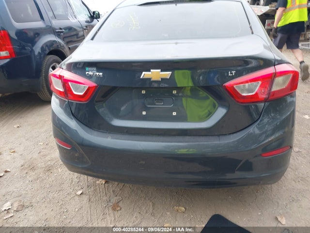 Chevrolet Cruze Lt Auto 2018 1G1BE5SM9J7233402 Image 16