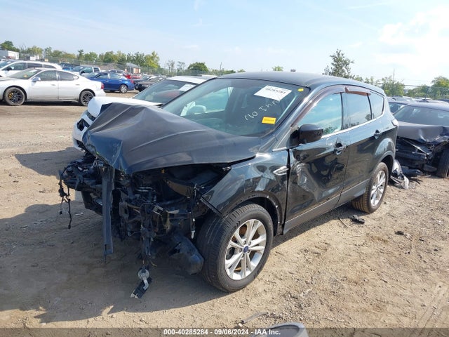 Ford ESCAPE SE 2017 1FMCU0GDXHUE69199 Image 2