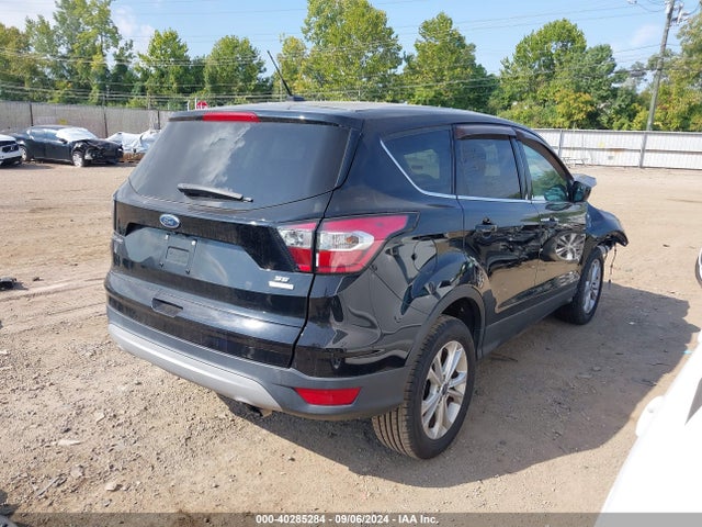 Ford ESCAPE SE 2017 1FMCU0GDXHUE69199 Image 4