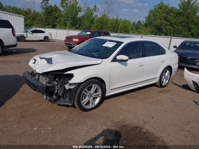 1VWCT7A35EC099732 Volkswagen Passat 1.8t Sel Premium