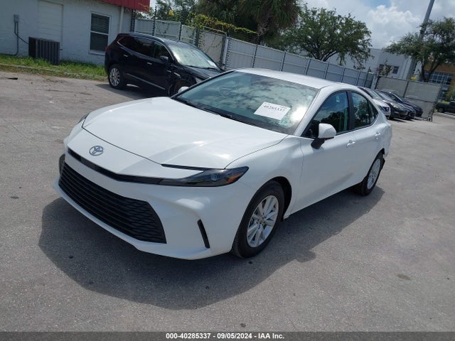 Toyota CAMRY LE 2025 4T1DAACK1SU024624 Image 2