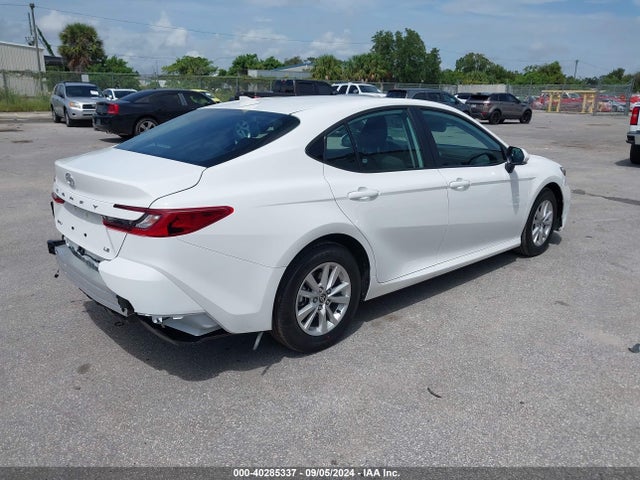 Toyota CAMRY LE 2025 4T1DAACK1SU024624 Image 4