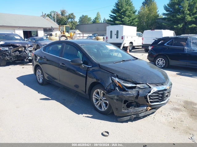 2019 CHEVROLET CRUZE 1G1BE5SM3K7132180