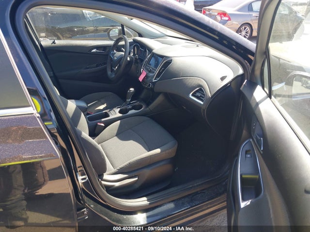 2019 CHEVROLET CRUZE 1G1BE5SM3K7132180 Photo 4