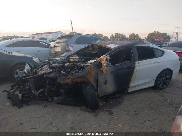 1C3CCCBG2GN118102 Chrysler 200 S