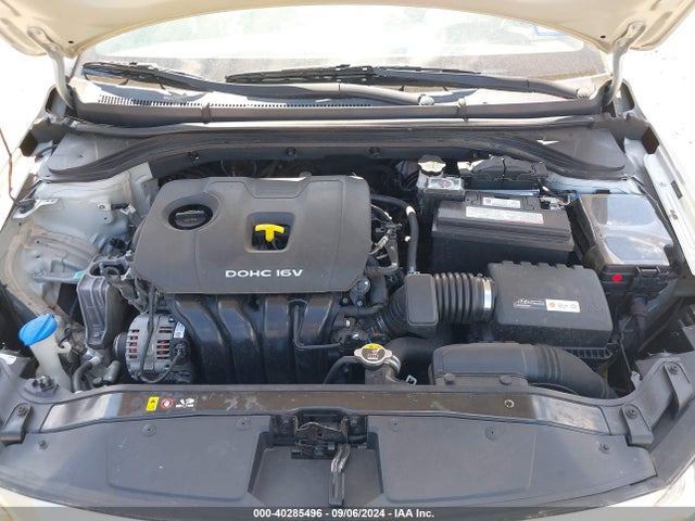Hyundai ELANTRA SE 2018 5NPD74LF7JH391978 Image 10
