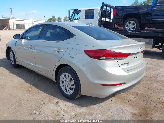 Hyundai ELANTRA SE 2018 5NPD74LF7JH391978 Image 3