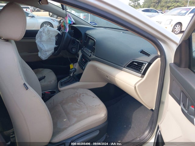 Hyundai ELANTRA SE 2018 5NPD74LF7JH391978 Image 5