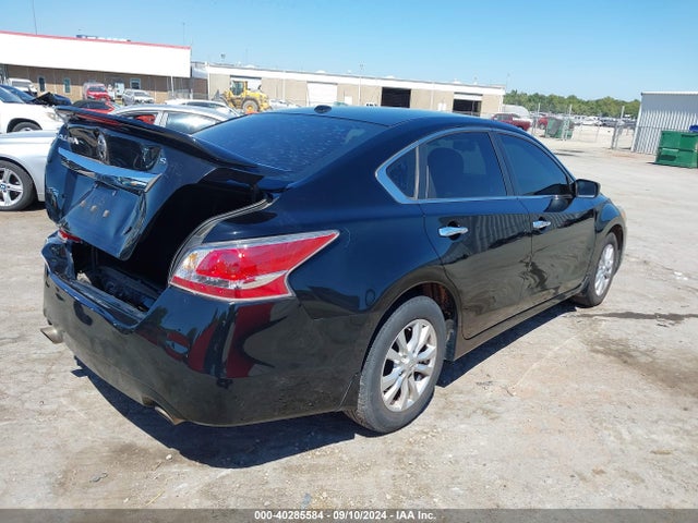 Nissan Altima 2.5 S 2015 1N4AL3AP1FN340588 Image 4