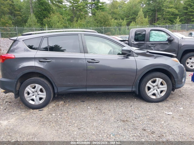 Toyota RAV4 LE 2015 JTMBFREV0FJ046379 Image 13