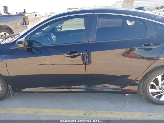 Honda CIVIC EX 2018 2HGFC2F71JH564143 Image 15
