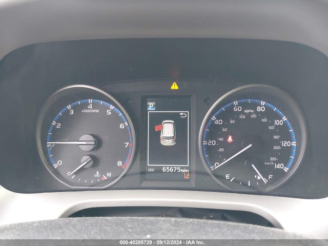 Toyota RAV4 LE 2017 2T3ZFREV8HW320933 Image 7