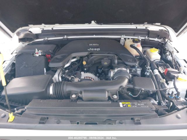 1C4HJXDGXKW583015 Jeep Wrangler Unlimited Sport 4x4