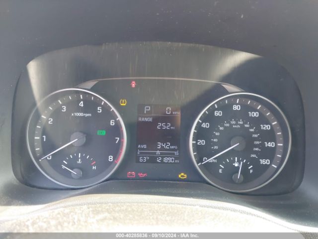 5NPD84LF0HH186266 Hyundai ELANTRA SE