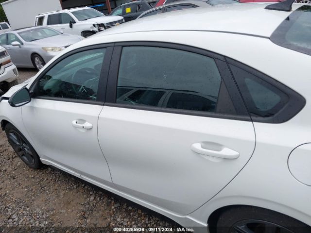 3KPF34ADXME305299 KIA Forte Gt-line