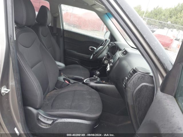 KNDJN2A2XH7447651 KIA Soul
